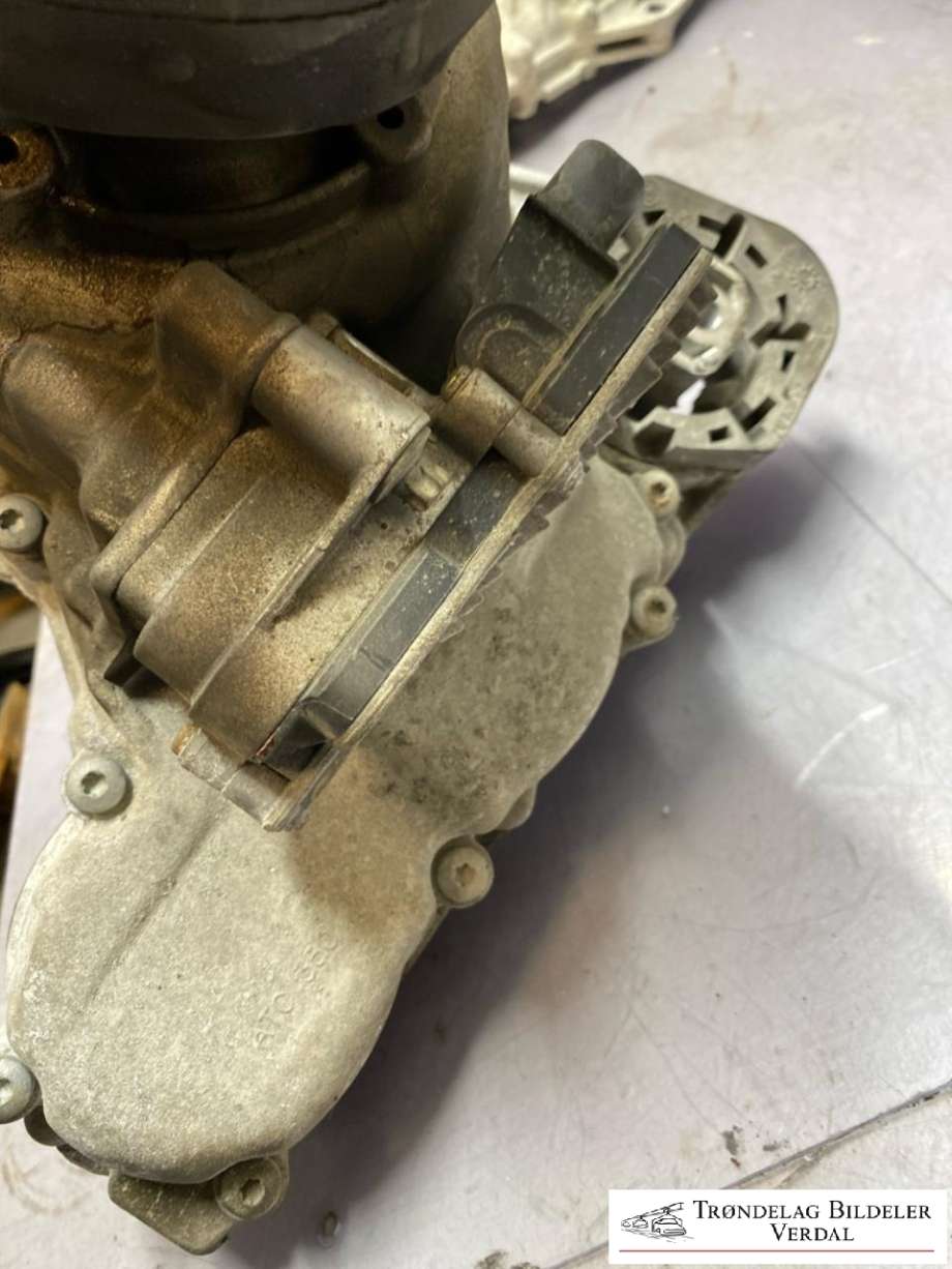 Girkasse 4WD fordelingskasse til BMW 7-Serie 2009-2015 (F01/F02/F03/F04) (F01/F02/F03/F04) (27 10 7 643 750|27 10 8 697 978|)