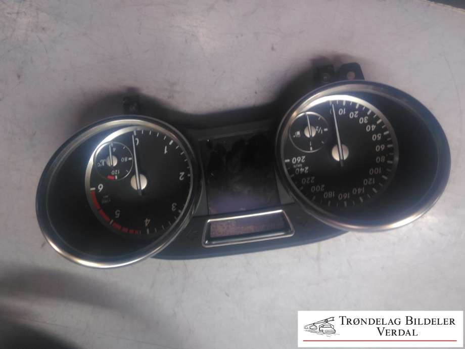 Instrumentpanel til Mercedes ML, 2011-2015 (Fase 1) (W166) (W166) (A1669008613)
