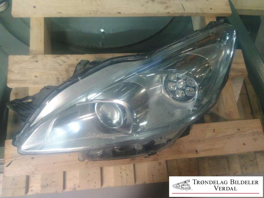 Frontlykt venstre xenon til Peugeot 508 2011-2014 (Type I, Fase 1) (9676591580|)