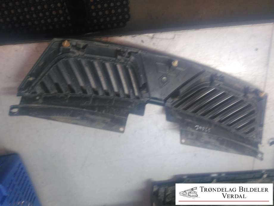 Grill til Mitsubishi Outlander 2007-2010 (Type II, Fase 1)  