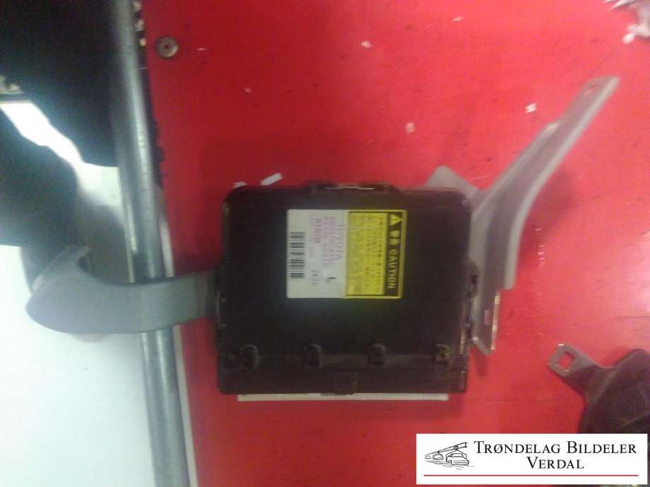 Styreenhet antispinn til Toyota Land Cruiser 120, 2002-2009 (8954060310)