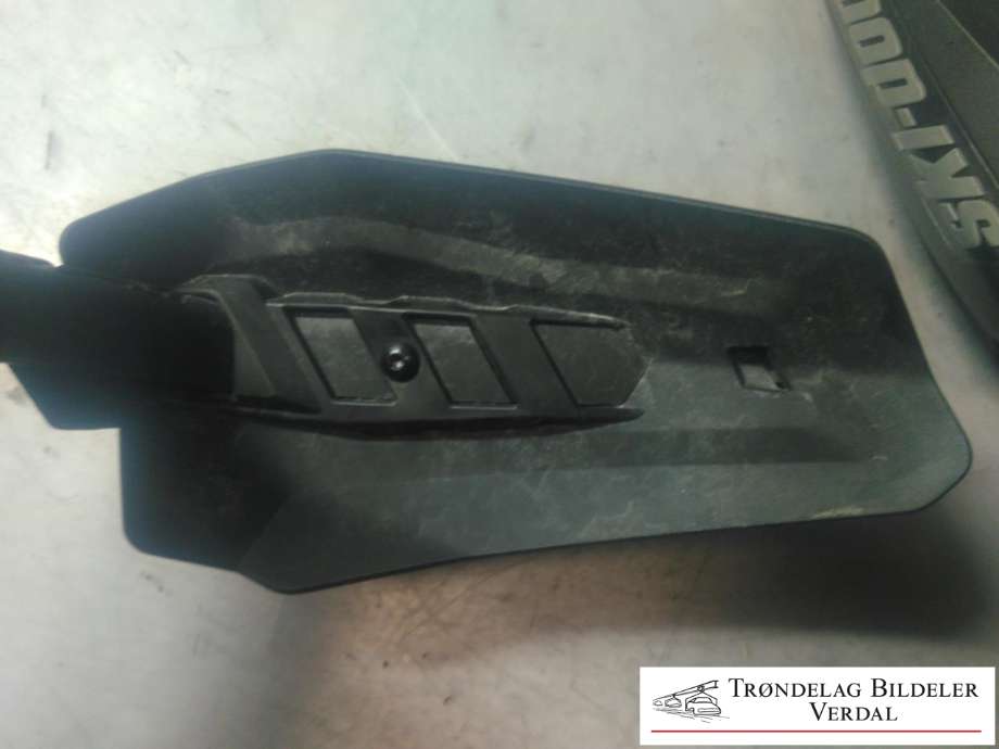 MC, Holker til Snøscooter Ski-Doo øvrige 0-->> (517306430|517306431|)