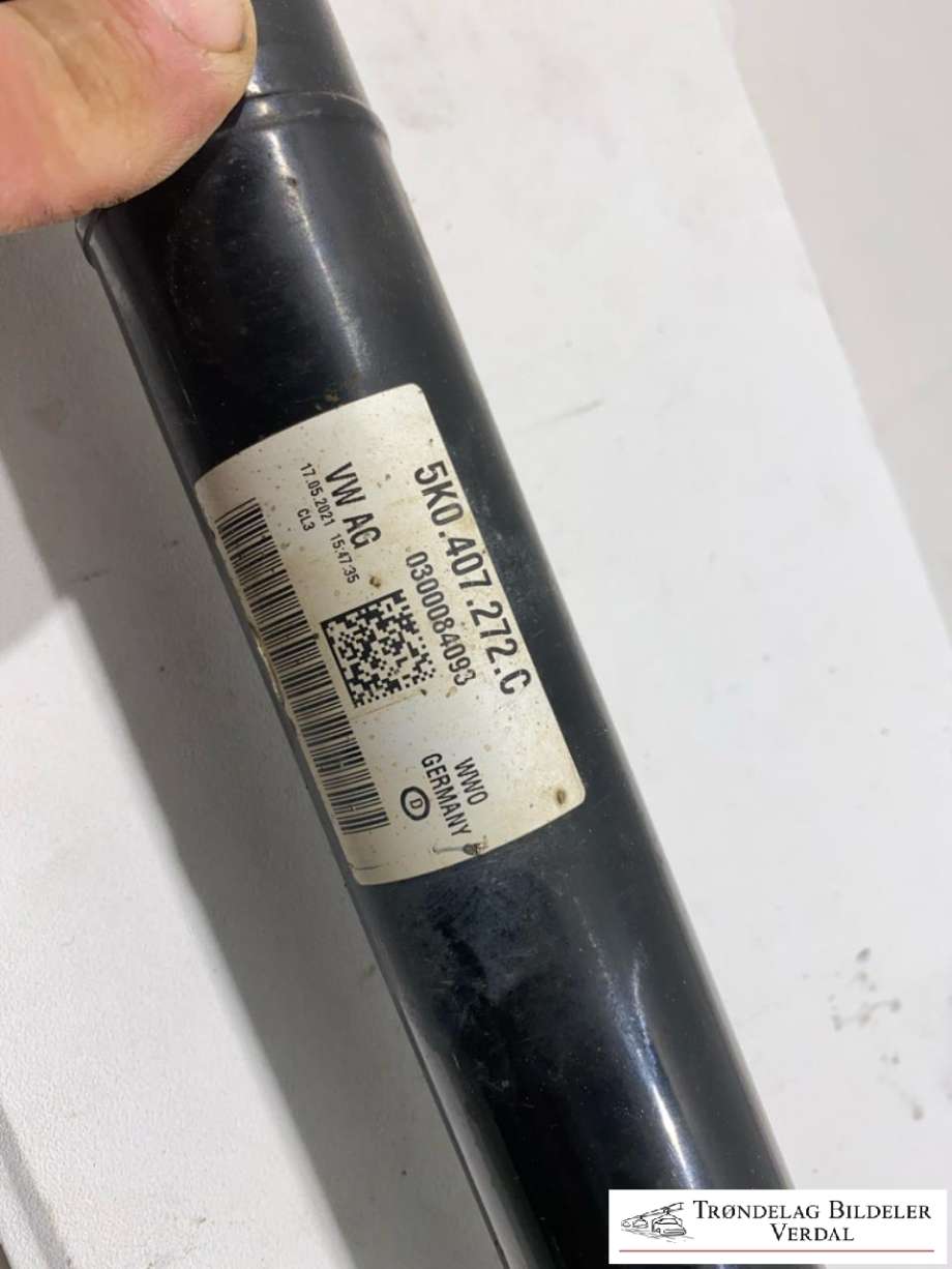 Drivaksel høyre foran, diesel/manuell til VW Caddy 2020-->> (Type IV)  (5K0 407 272 C|)
