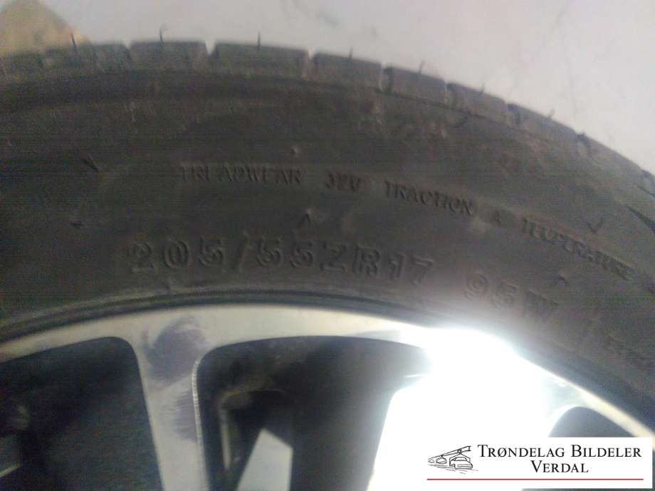 Hjulsett aluminium sommer til Peugeot 2008 2013-2019 (Type I)  (MINERVA|205/55R17|DOT: 0422|DYBDE: 6|5MM)