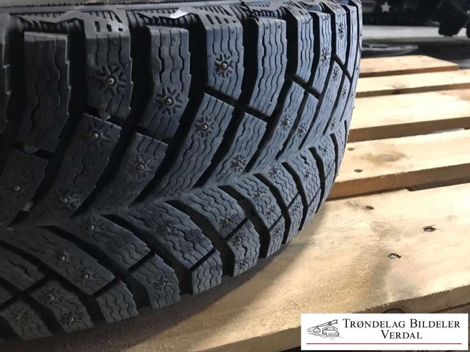 Hjulsett aluminium vinter til Suzuki SX4 S-CROSS 2013-->> (Type II) (MICHELLIN ICE NORTH 4|205/60R16|DOT: 0522|DYBDE: 7MM)