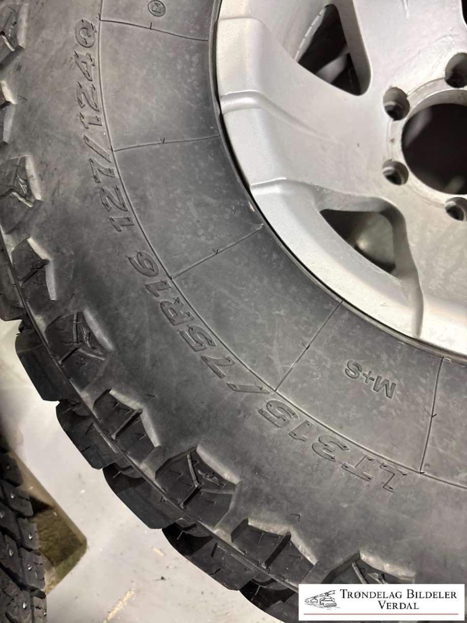 Hjulsett aluminium sommer til Isuzu D-Max 2007-2012 (Type I)  (ARIVO|315/75R16|)