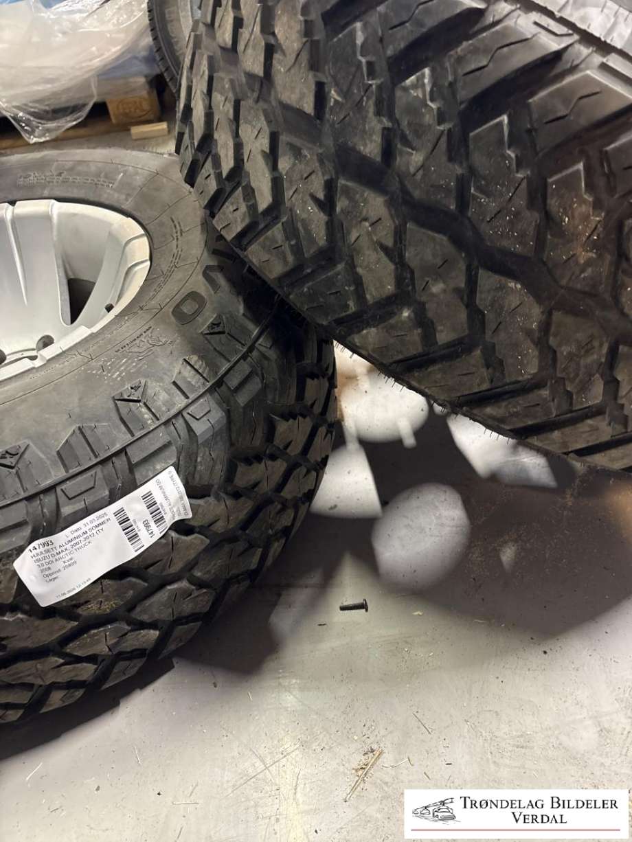 Hjulsett aluminium sommer til Isuzu D-Max 2007-2012 (Type I)  (ARIVO|315/75R16|)