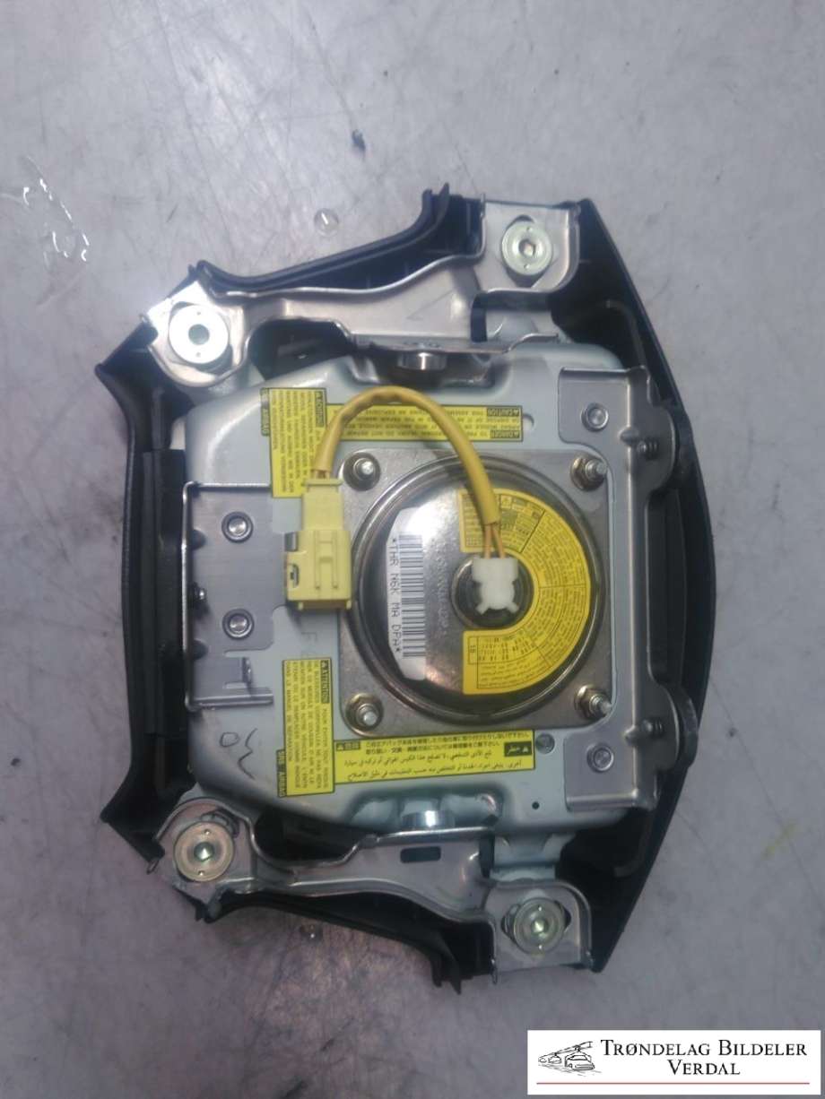 Airbag rattpute til Toyota Hilux 2002-2005 (THRN6KMADPA|)