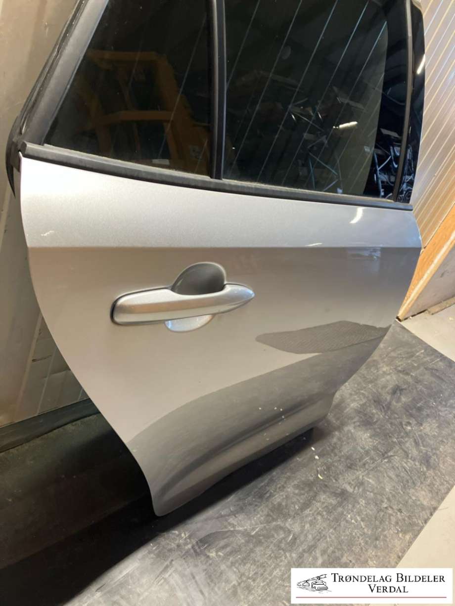 Dør høyre bak til Toyota Corolla 2019-->>  (6700302560|)