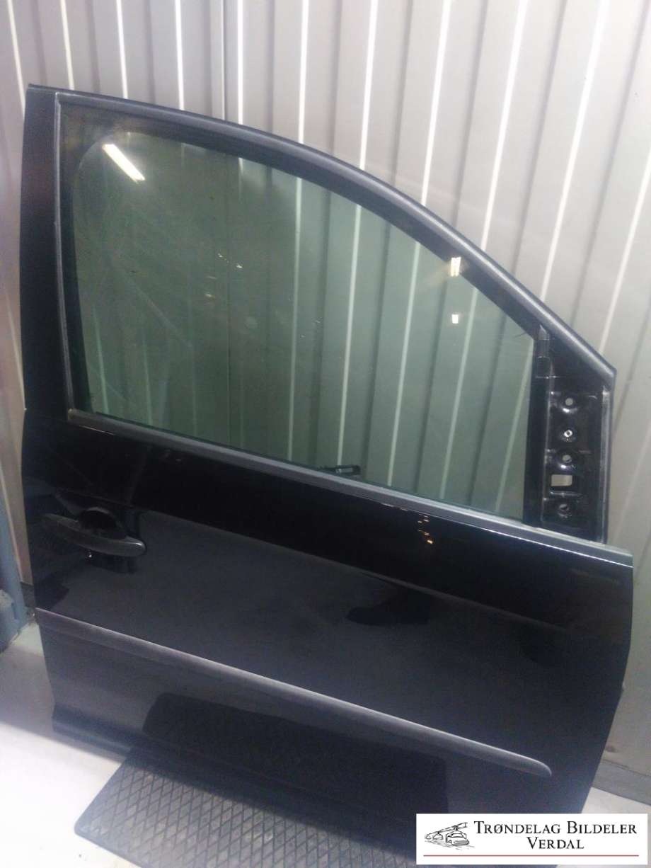 Dør høyre foran til VW Caddy 2015-2020 (Type III, Fase 3)  (2K5 831 056|)