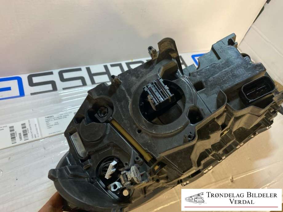 Frontlykt høyre xenon til BMW X1 2015-2022 (F48) (F48) (63 11 9 477 812|)