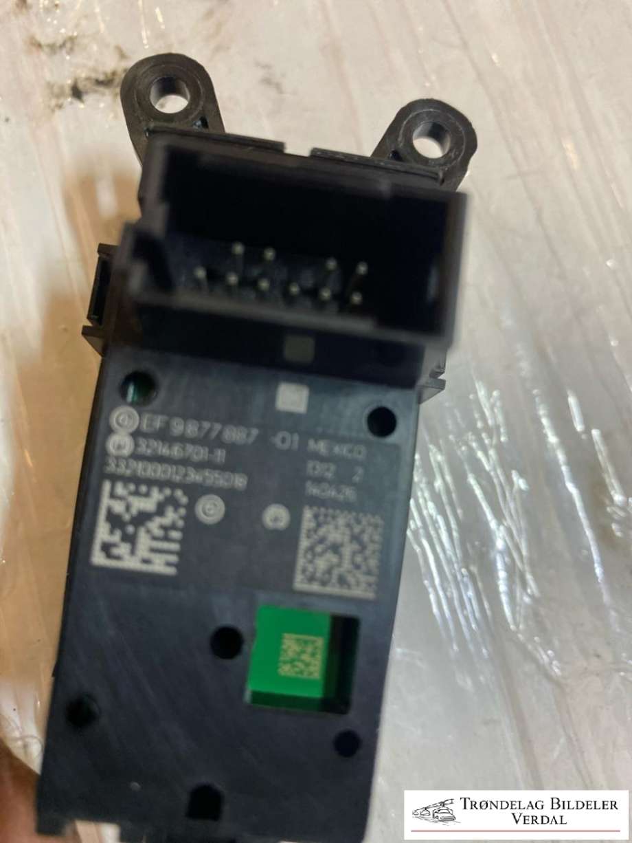 Bryter elektrisk håndbrekk/parkbrems til BMW X1 2015-2022 (F48) (F48) (32146701-11|)
