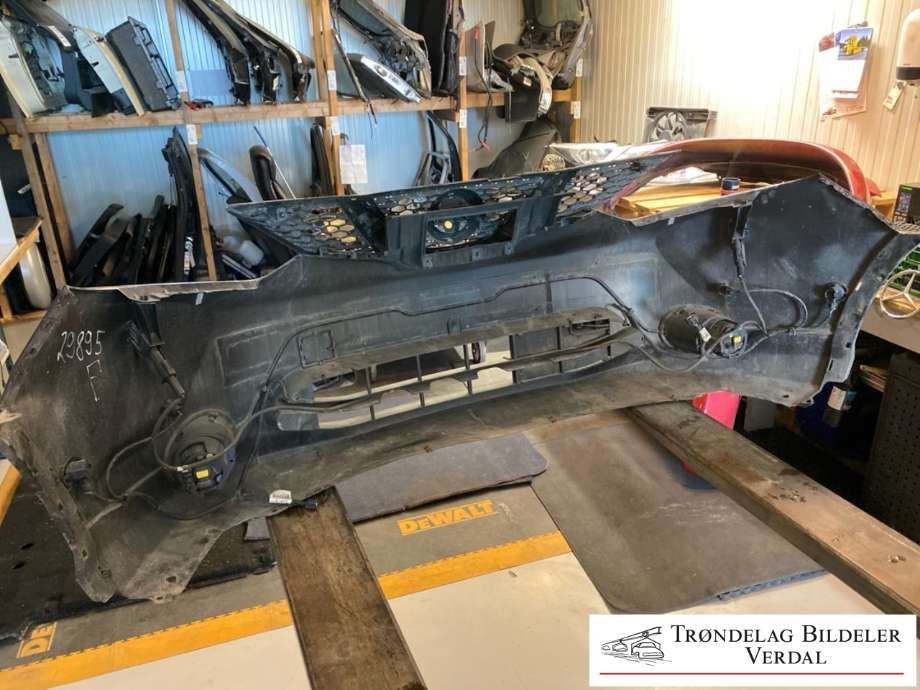 Støtfanger foran til Nissan Qashqai 2014-2021 (Type II) (620224EH1A|)