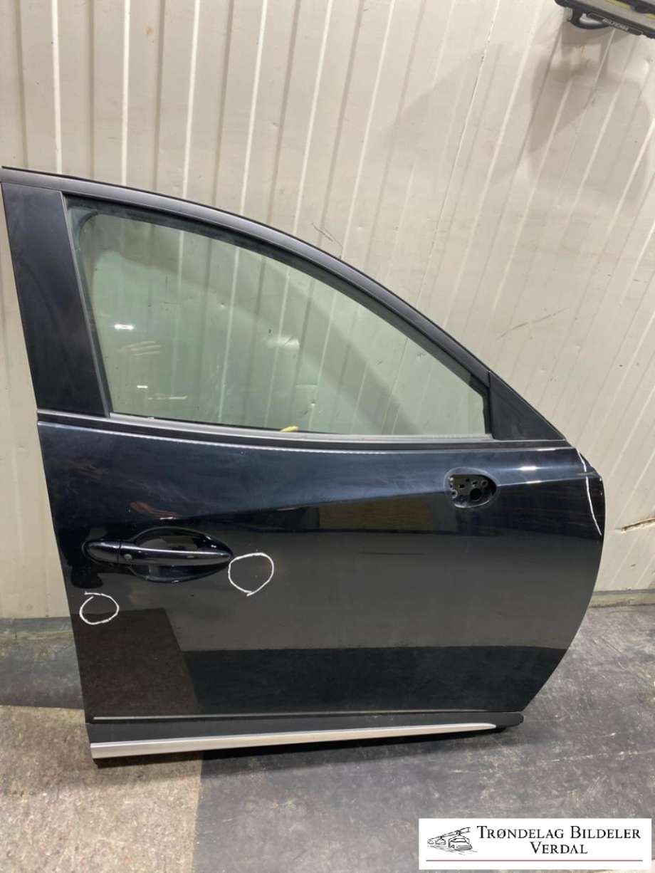 Dør høyre foran til Mazda CX-3, 2015-2022  (DKY05802XC)