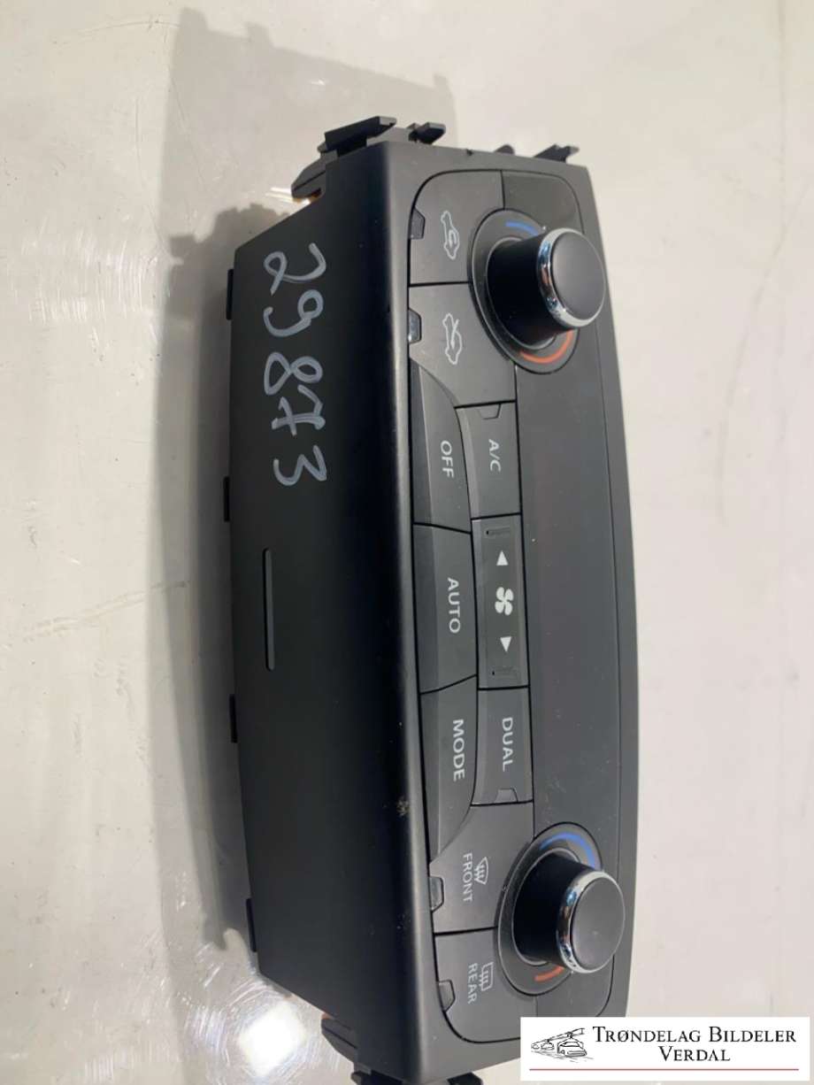 Varmeapparat betjening til Suzuki SX4 S-CROSS 2013-->> (Type II) (3951061M00|)