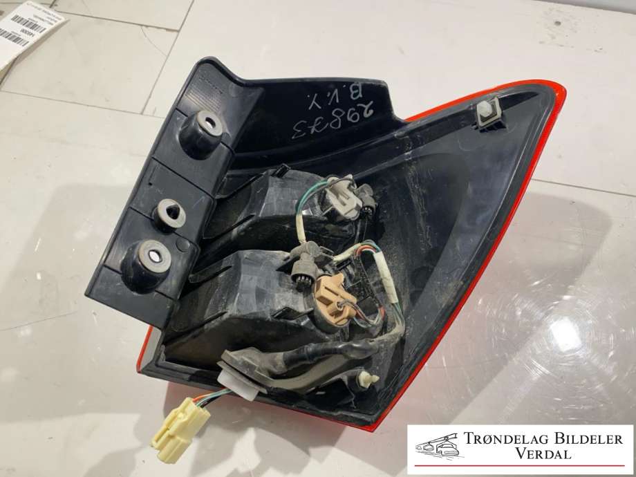 Baklykt venstre ytre til Suzuki SX4 S-CROSS 2013-->> (Type II)  (|P/N)