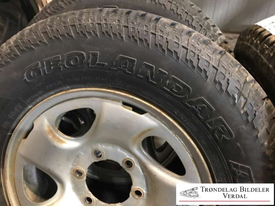 Hjulsett stål sommer til Toyota Hilux 2002-2005  (YOKOHAMA GEOLANDAR|205/80R16|DOT: 4720|DYBDE  7MM)
