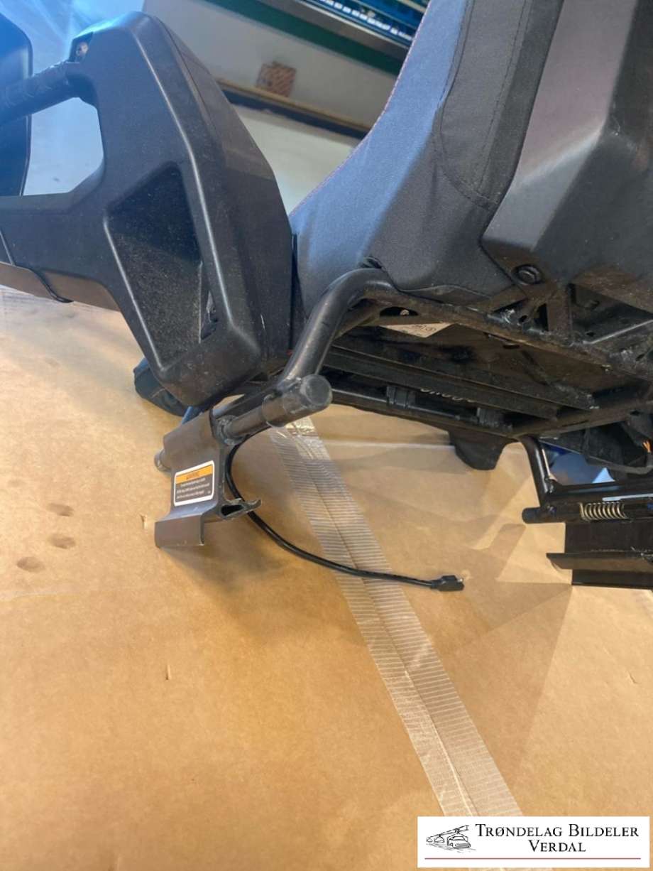 MC, Sal/sete, bakre til Snøscooter Ski-Doo øvrige 0-->>  (510006923|)
