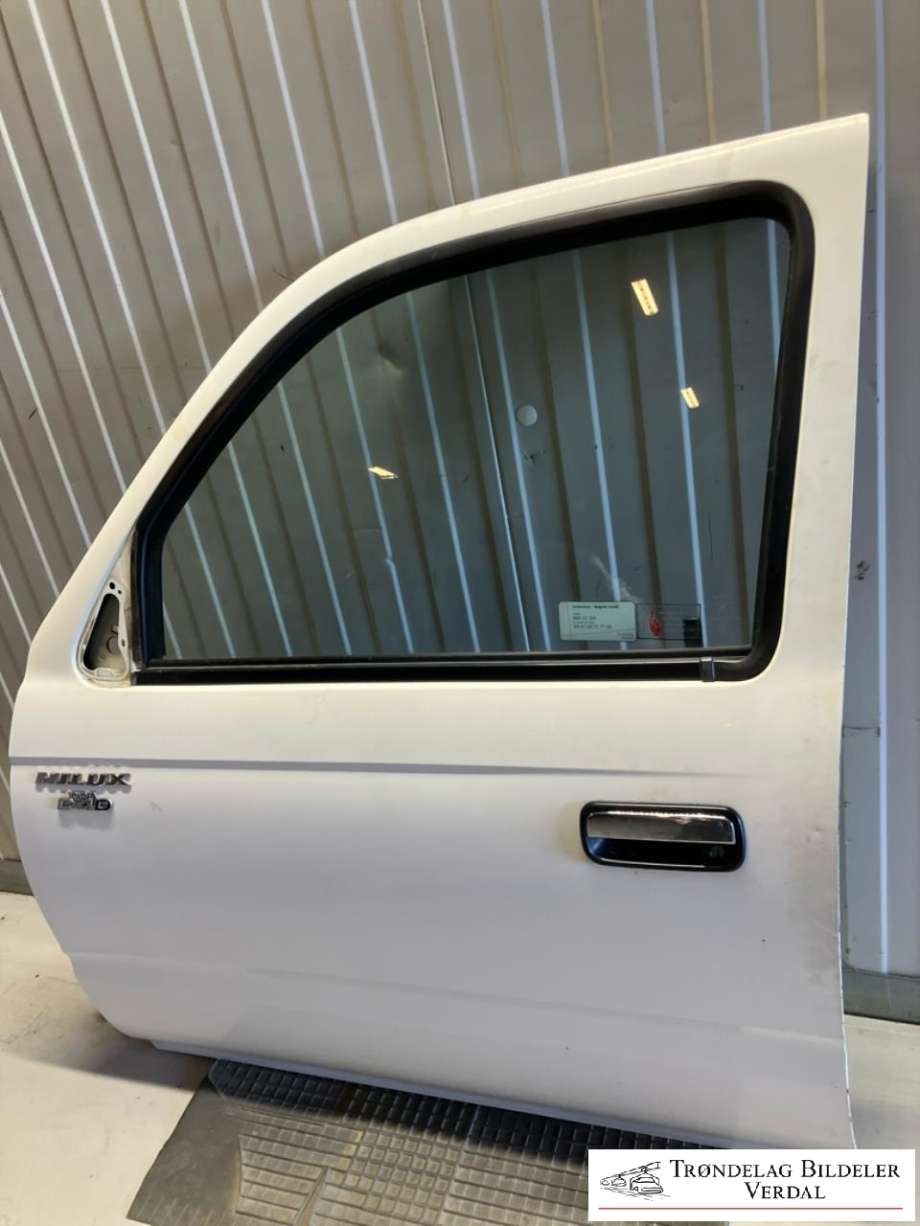 Dør venstre foran til Toyota Hilux 2002-2005