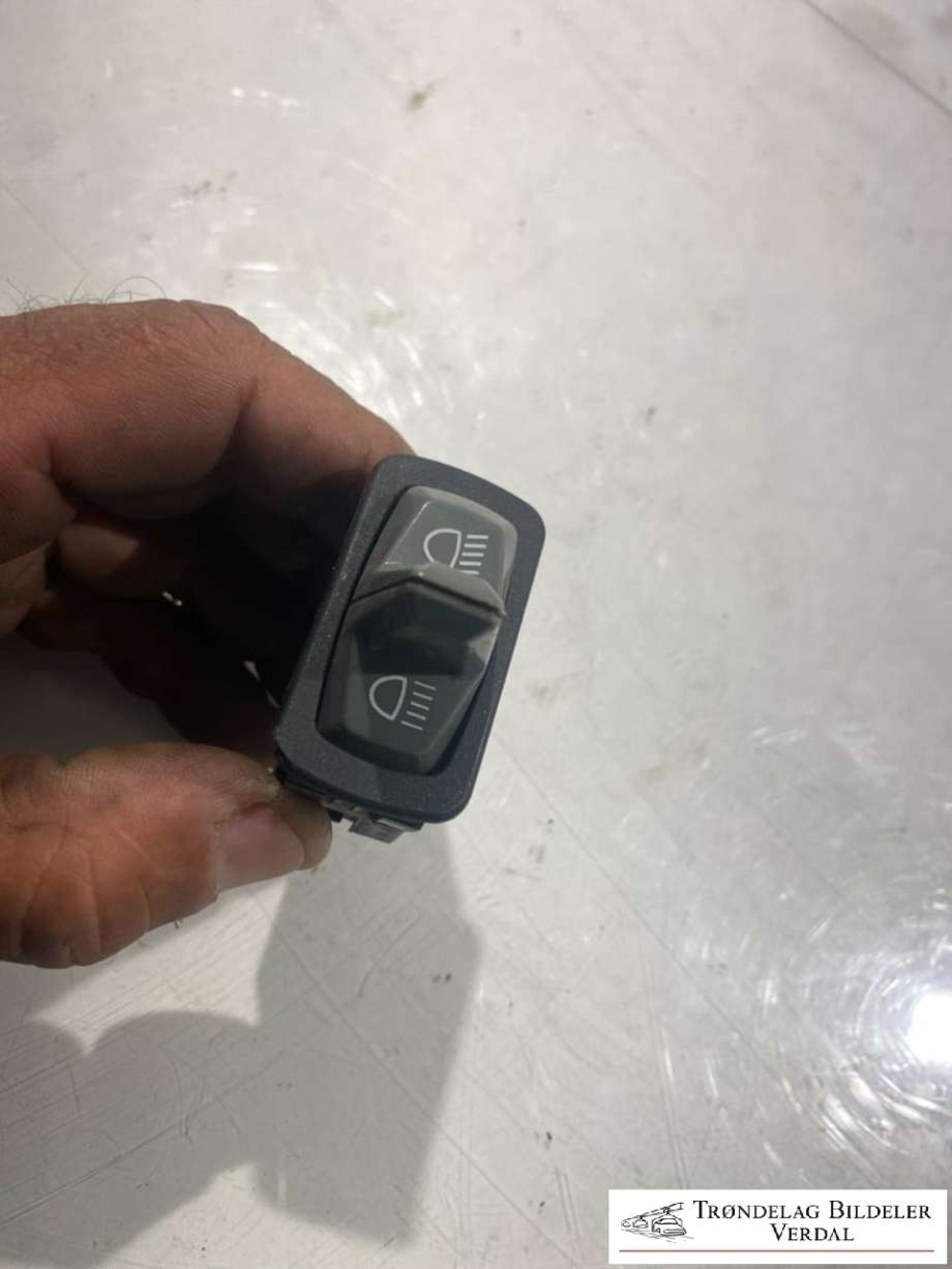 Bryter lys til Snøscooter Ski-Doo øvrige, 0-->>  (L14E1S001XZZ43146XBRP1)