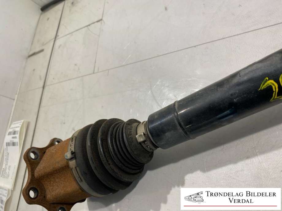 Drivaksel høyre foran, diesel/automat til VW Passat 2015-2019 (Fase 1) (B8) (B8) (|P/N)
