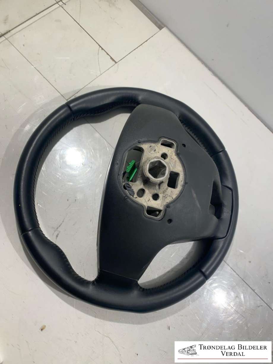 Ratt til Volvo V40 2012-2019  (34110217A|)