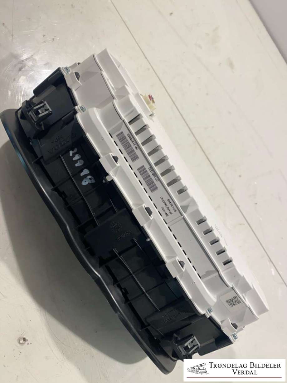Instrumentpanel til Volvo V40 2012-2019  (31376803|)