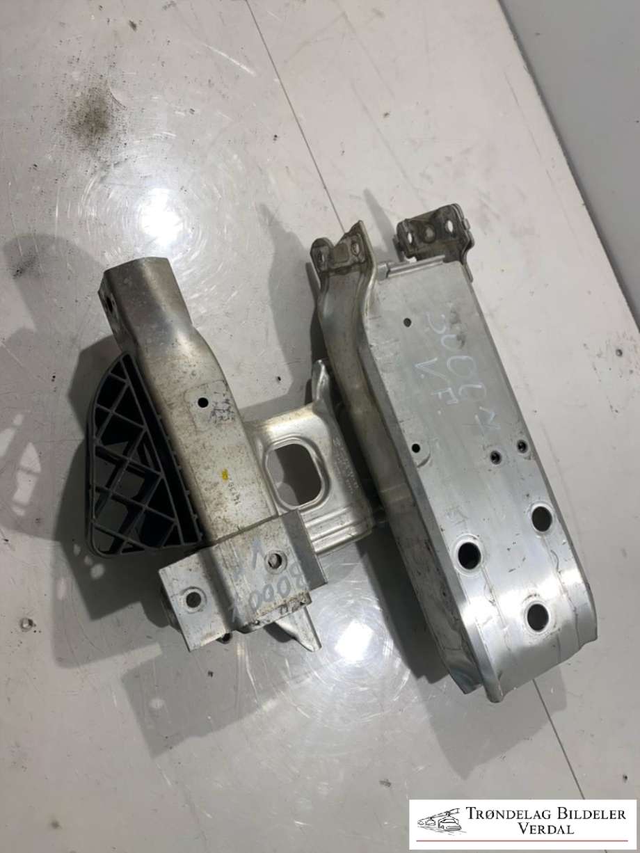 Støtfangerforsterkning foran til BMW 4-Serie, 2013-2020 (F32/F33/F36) (F32/F33/F36) (5111805118903)