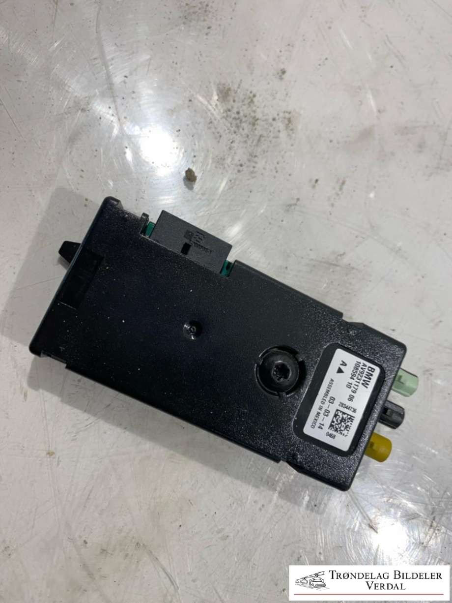 Antenne forsterker til BMW 4-Serie, 2013-2020 (F32/F33/F36) (F32/F33/F36) (AV923117906)