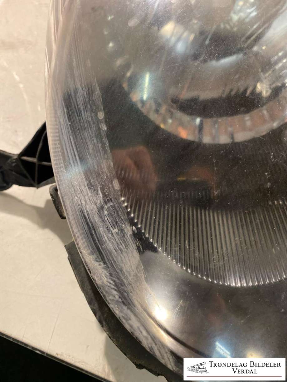 Frontlykt høyre halogen til Nissan Micra 2003-2010 (K12) (K12) (|P/N)