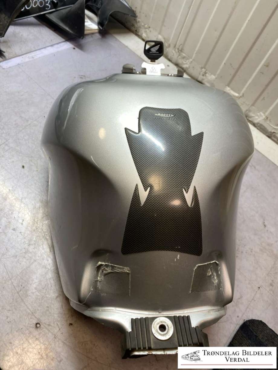 MC, Bensintank til MC Honda CBR945RR 2002-2004 (|P/N)