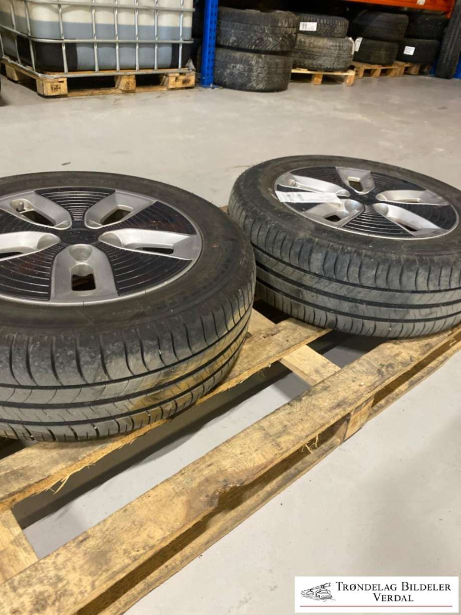 Hjulsett aluminium sommer til Kia Soul 2014-2019 (Type II) (MICHELLIN|205/60R16|DOT 2217|DYBDE: 7MM)