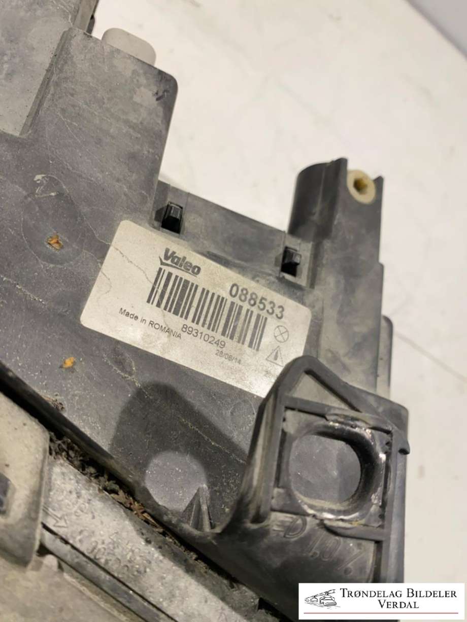 Frontlykt høyre xenon til Audi A4 2004-2008 (Type III) (B7) (B7)