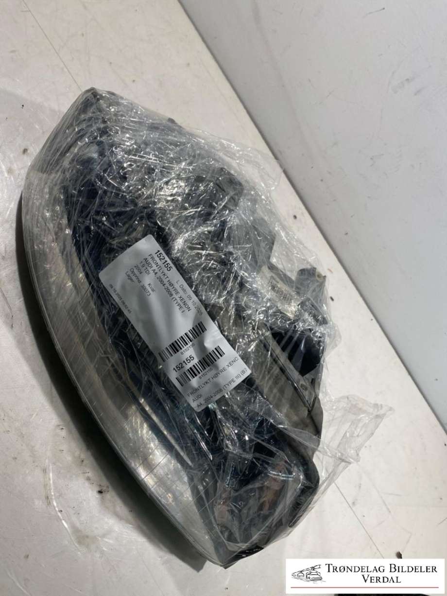 Frontlykt høyre xenon til Audi A4 2004-2008 (Type III) (B7) (B7)