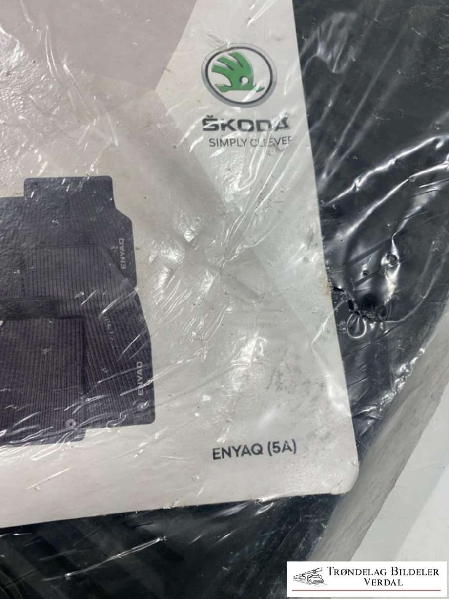 Gulvmatte sett til Škoda Enyaq 2021-->>  (5LA061500|)