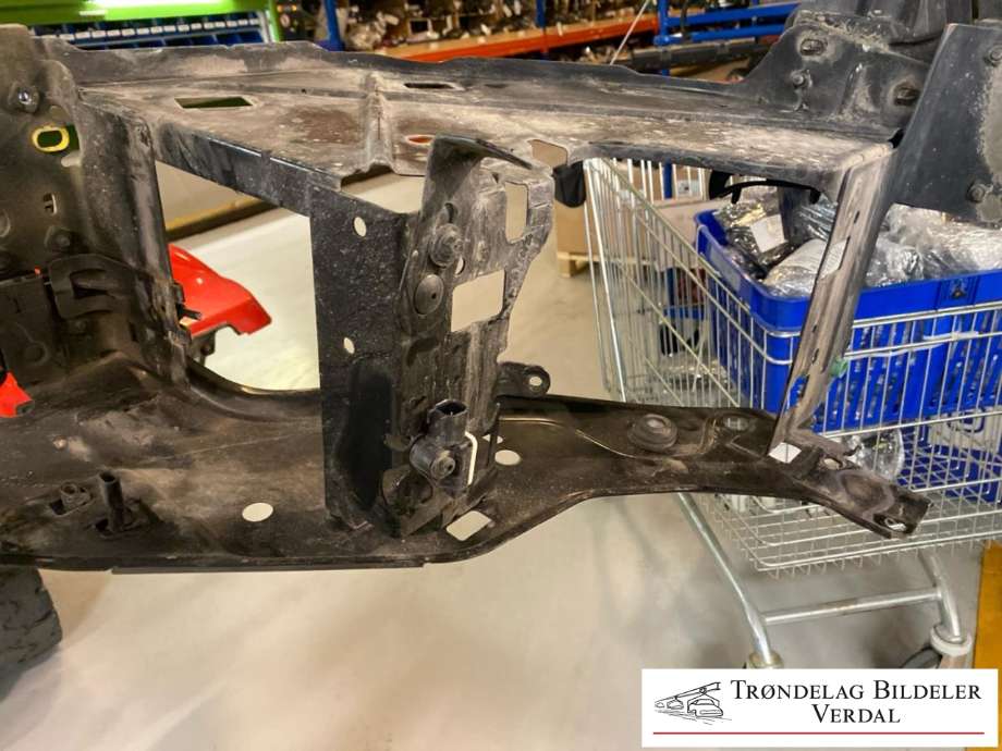 Frontplate til Volvo XC70 2008-2013 (Type II, Fase 1) (|P/N)