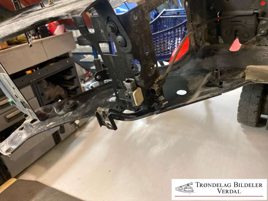 Frontplate til Volvo XC70 2008-2013 (Type II, Fase 1) (|P/N)