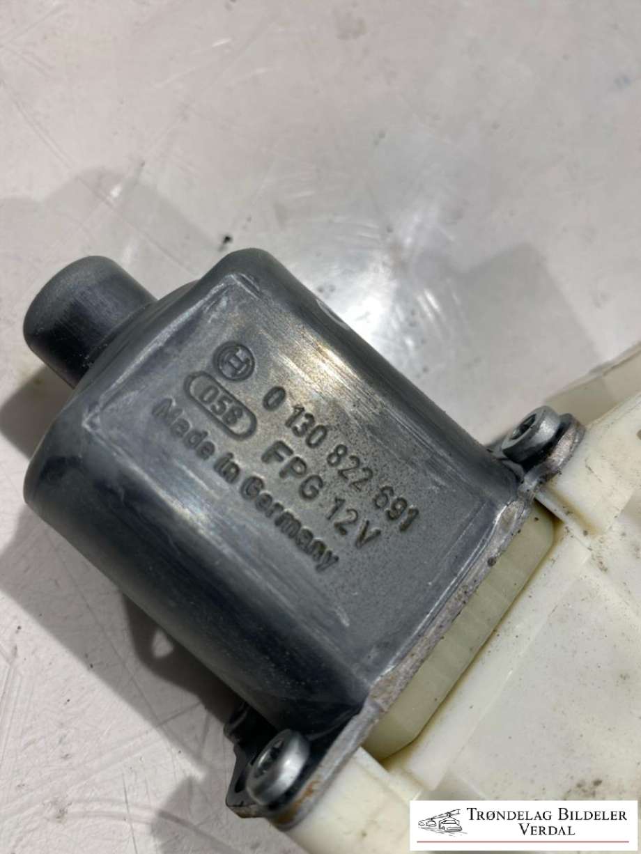 Ruteheis, kun motor, høyre foran til Mercedes B-Klasse 2011-2018 (W246) (W246) (0130822691|)