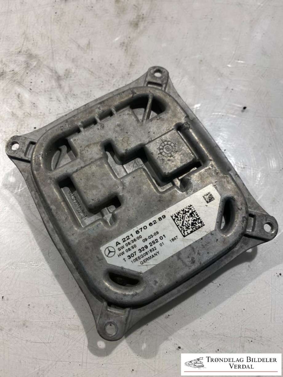 Styreenhet xenon/ballast til Mercedes S-Klasse, 2005-2013 (W221) (W221) (2218706389)
