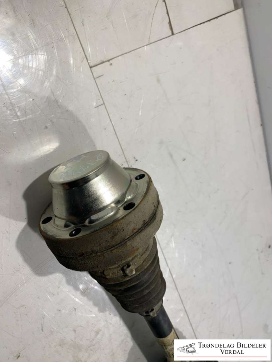 Drivaksel høyre foran, diesel/automat til Audi Q7 2010-2015 (Type I, Fase 2)  (7P0407271|)