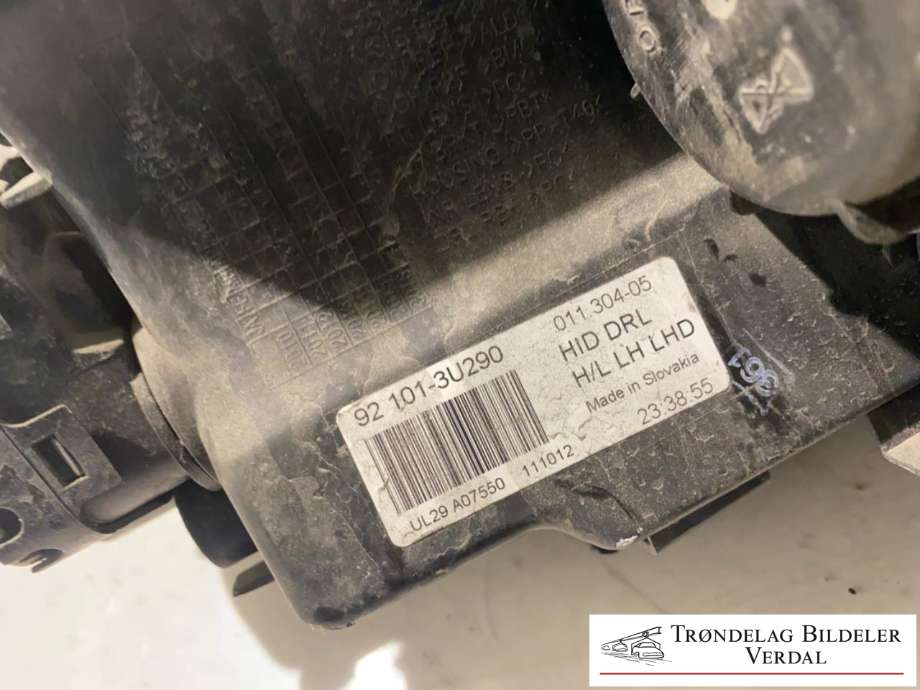 Frontlykt venstre xenon til Kia Sportage 2010-2016 (Type III)  (921013U111|)