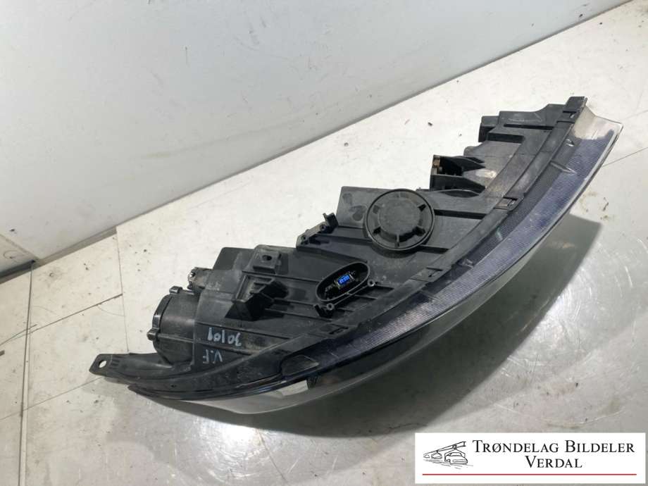 Frontlykt venstre xenon til Kia Sportage 2010-2016 (Type III)  (921013U111|)