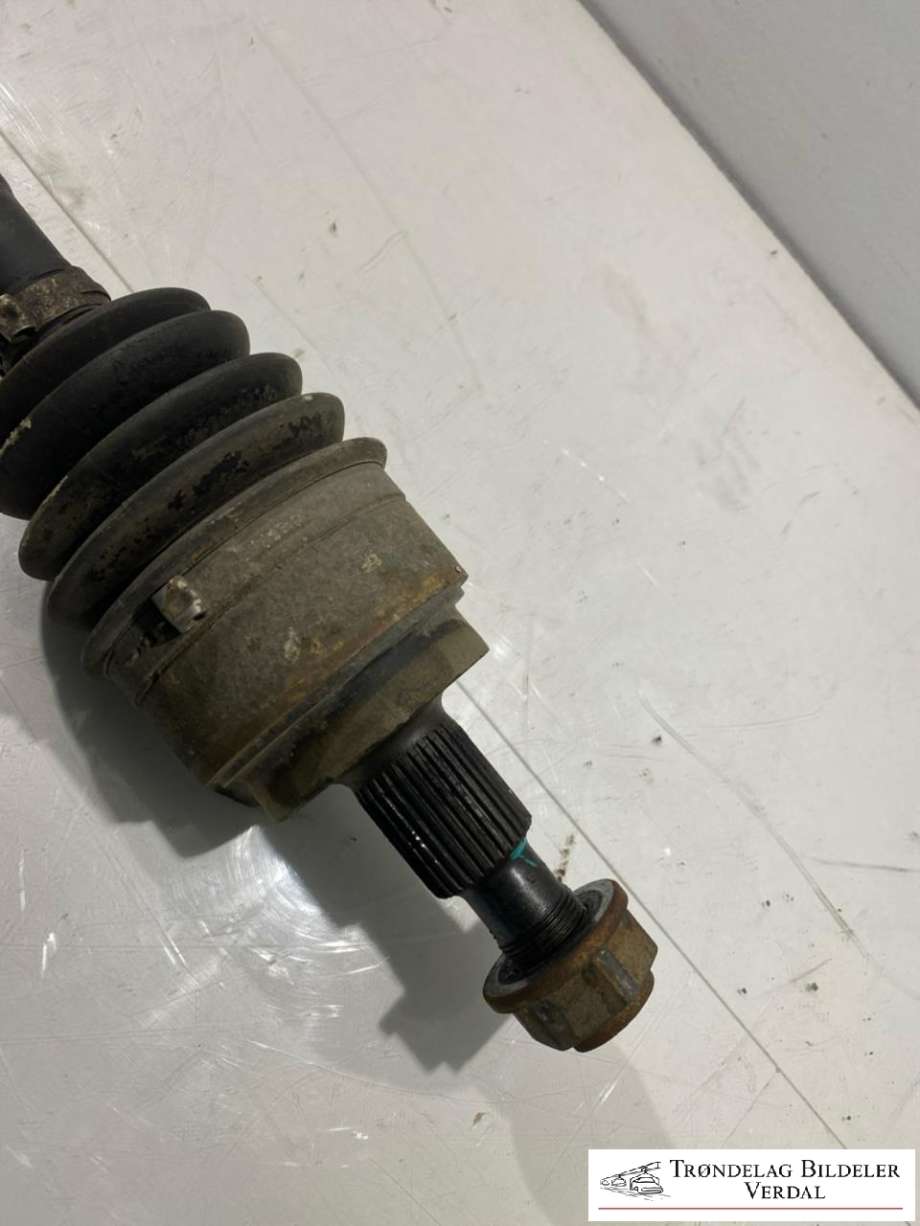 Drivaksel venstre bak, diesel/automat til Mercedes ML 2005-2011 (W164) (W164) (1643501210|)