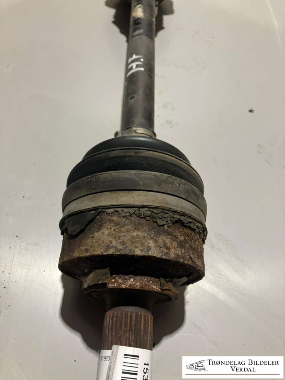 Drivaksel høyre foran, diesel/automat til Mercedes Vito/Viano 2010-2014 (Fase 2) (W639) (W639) (A 639 330 08 01|)