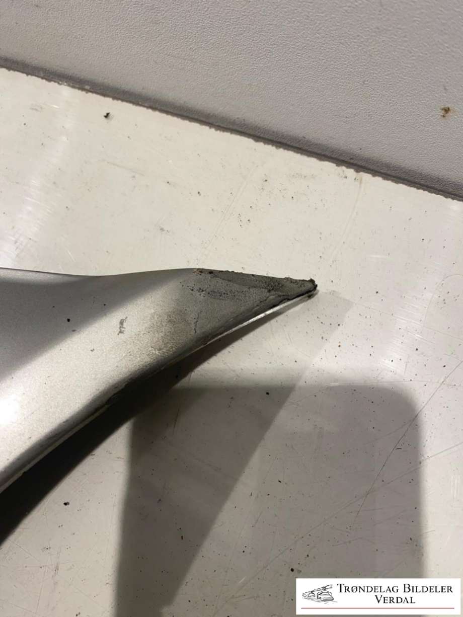 Støtfangerving høyre bak til Mercedes Vito/Viano 2010-2014 (Fase 2) (W639) (W639) (A 639 880 19 71|6396940825|)