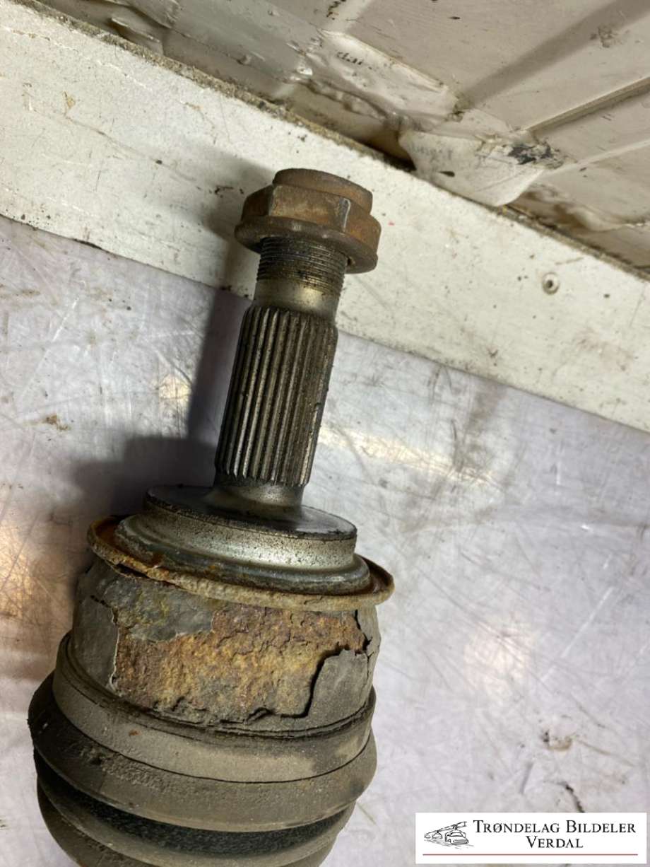 Drivaksel høyre bak, diesel/automat til Mercedes Vito/Viano 2010-2014 (Fase 2) (W639) (W639) (A 639 350 17 10|)