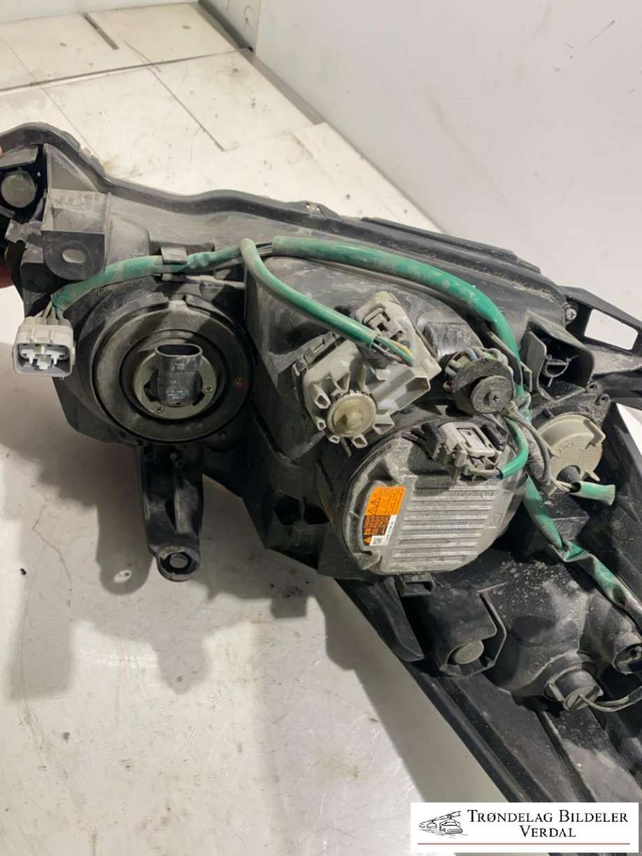 Frontlykt venstre xenon til Subaru Forester 2013-2019 (Type IV) (84002SG031|)