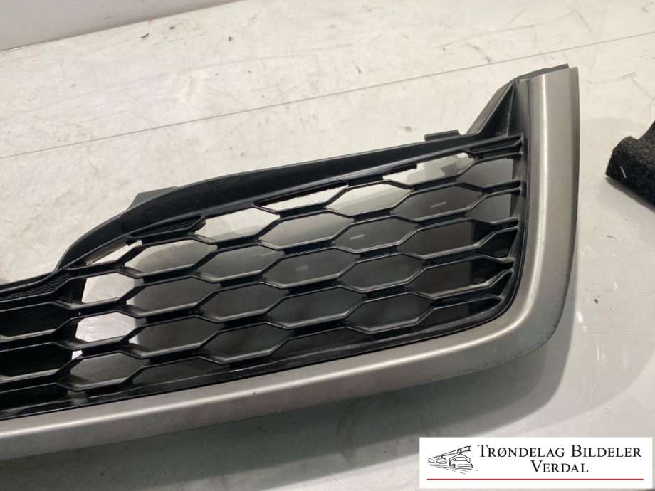 Grill til Subaru Forester 2013-2019 (Type IV) (SUBARU|91122SG060|)