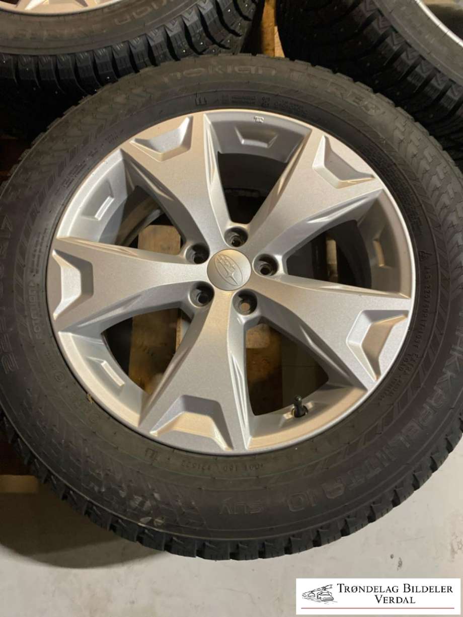 Hjulsett aluminium vinter til Subaru Forester 2013-2019 (Type IV)  (NOKIAN HAKKA 10|225/60R17|DOT: 2322|DYBDE: 8MM)