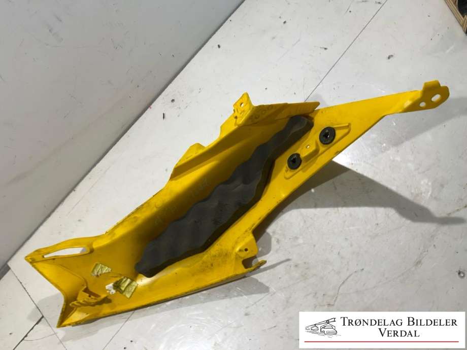MC, Deksel, side høyre til Snøscooter Ski-Doo øvrige 0-->>  (517307525|)